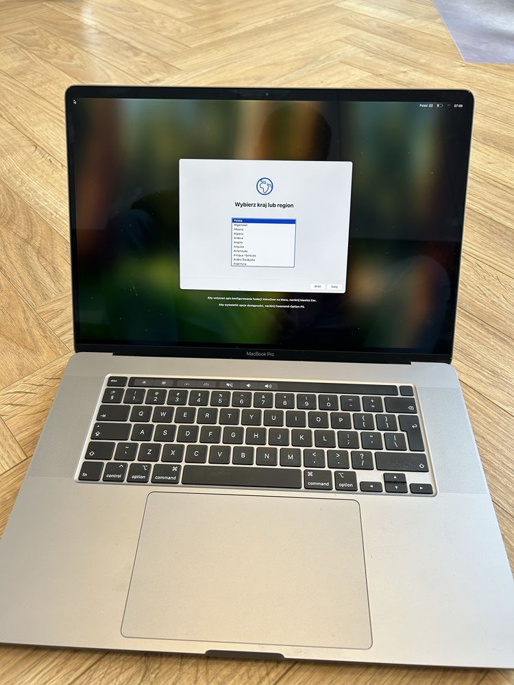 MacBook Pro 16 A21141