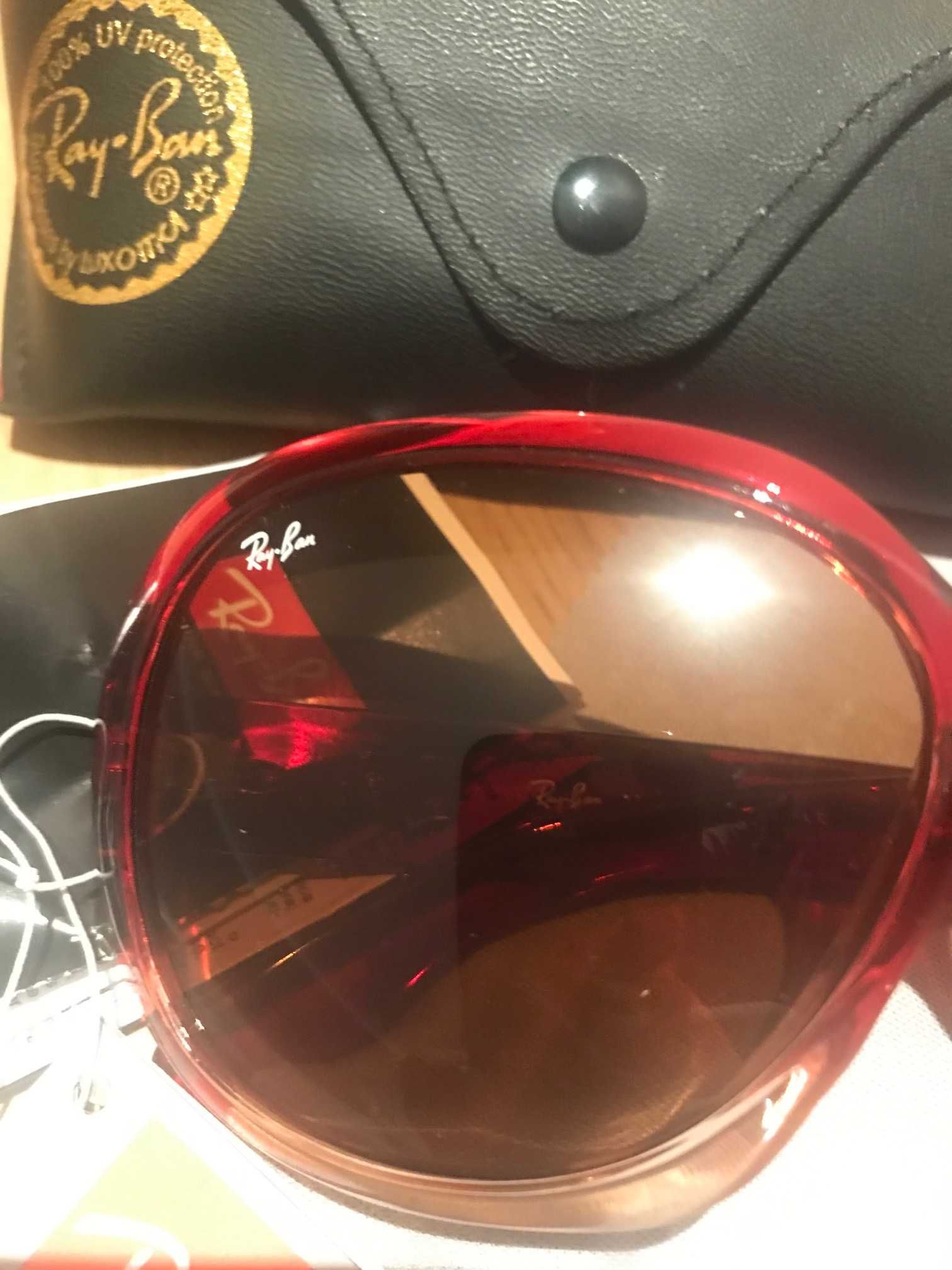 Óculos de sol Ray Ban vermelhos