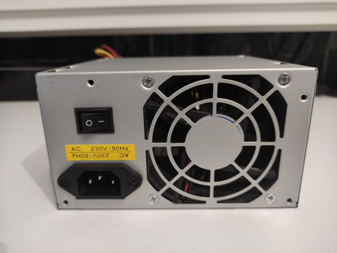 Zaliczacz komputerowy AKYGA 400W
