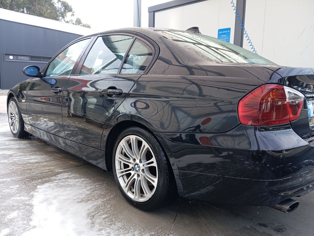 Vendo Bmw 318d E90