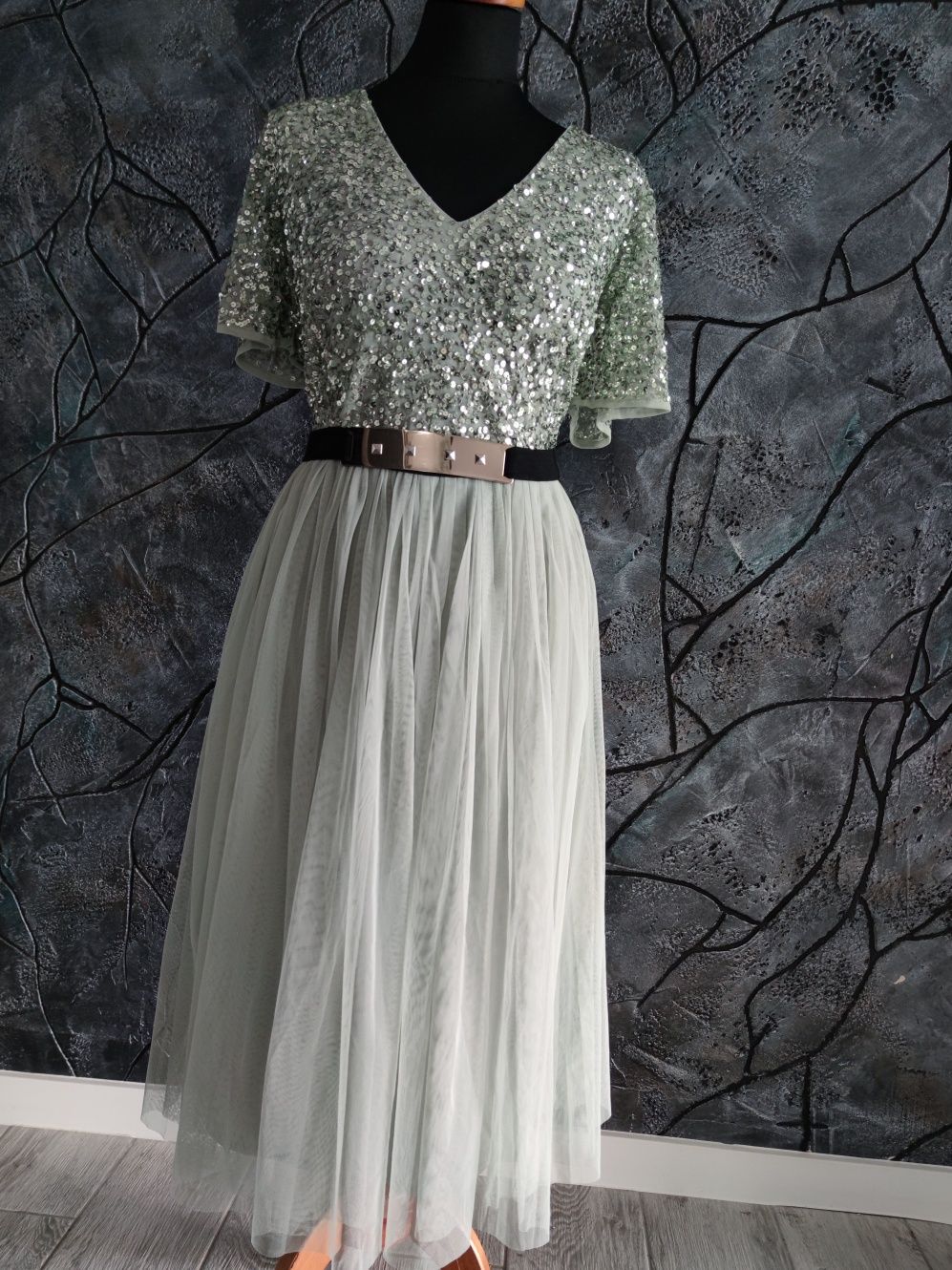Midi balowa suknia wieczorowa wizytowa cekinowa błyszcząca rozmiar 44