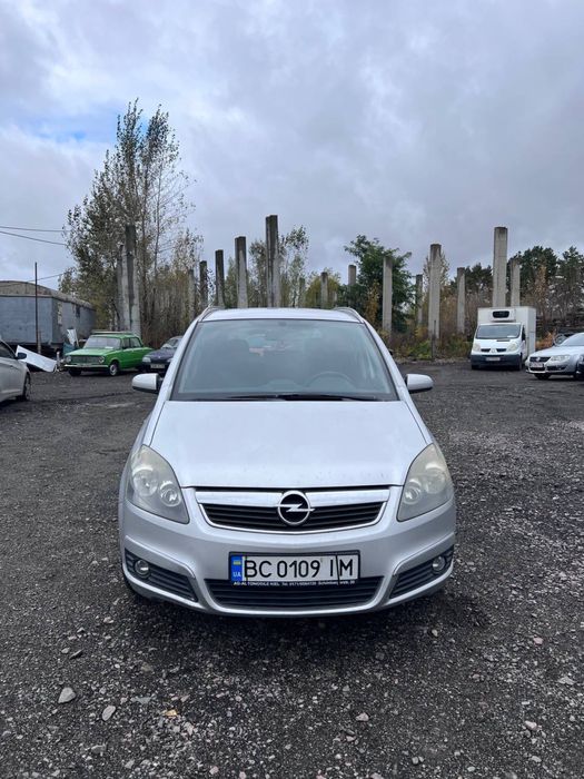 Продам Opel Zafira