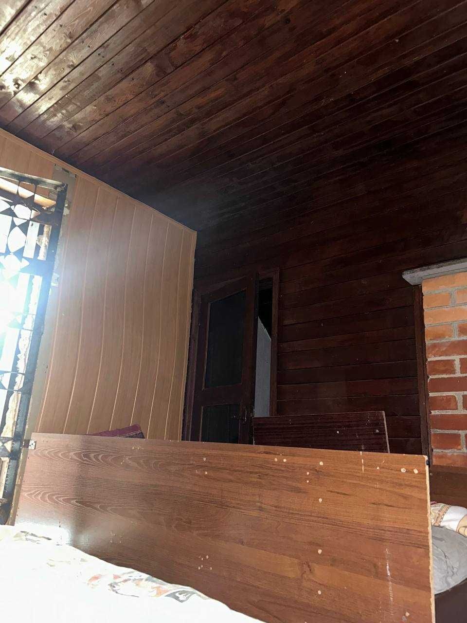 Продам дачу біля ставка