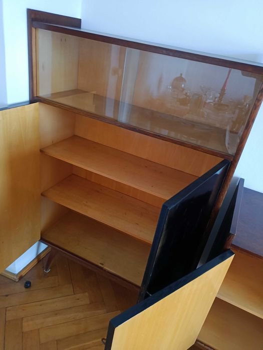 Biblioteczka serwantka witryna komoda zadbane Lejkowski Leśniewski PRL