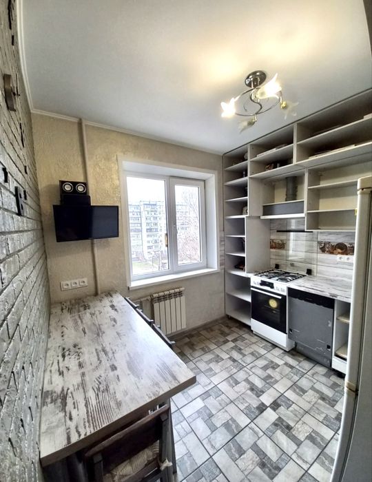 Продается 3 ком кв в Осипенковском р-не по ул Звенигородская