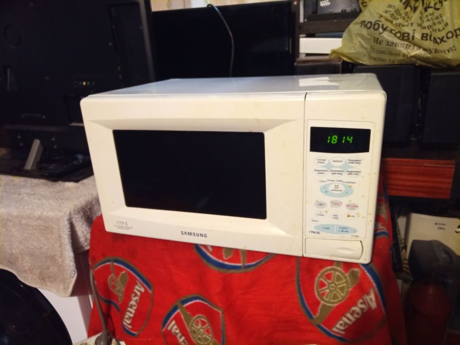 Микроволновая печь Samsung в отличном состоянии