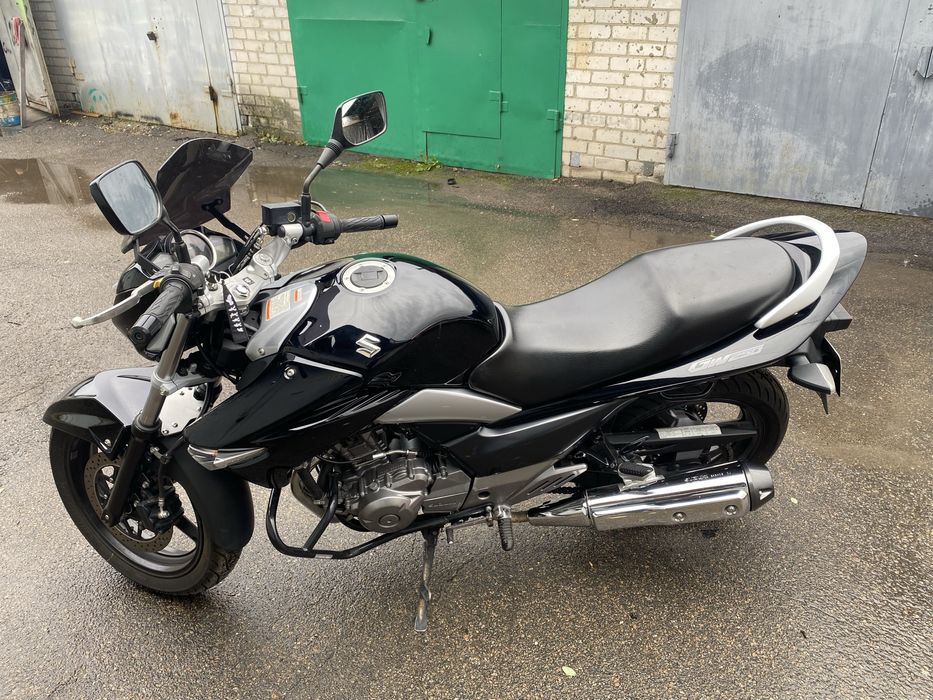 Suzuki gw 250 ( inazuma) він же GSR