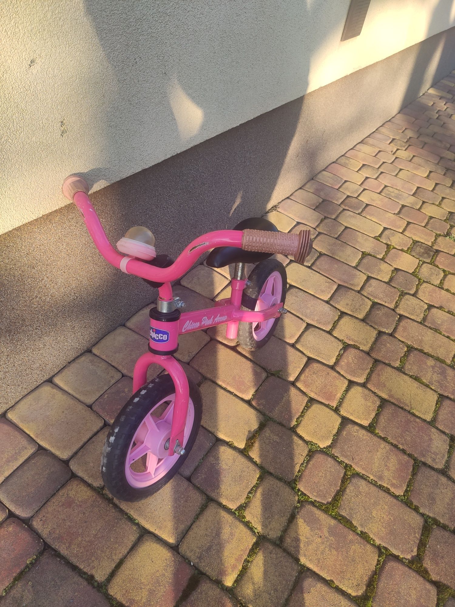 Biegaczek dla dziecka chicco rower