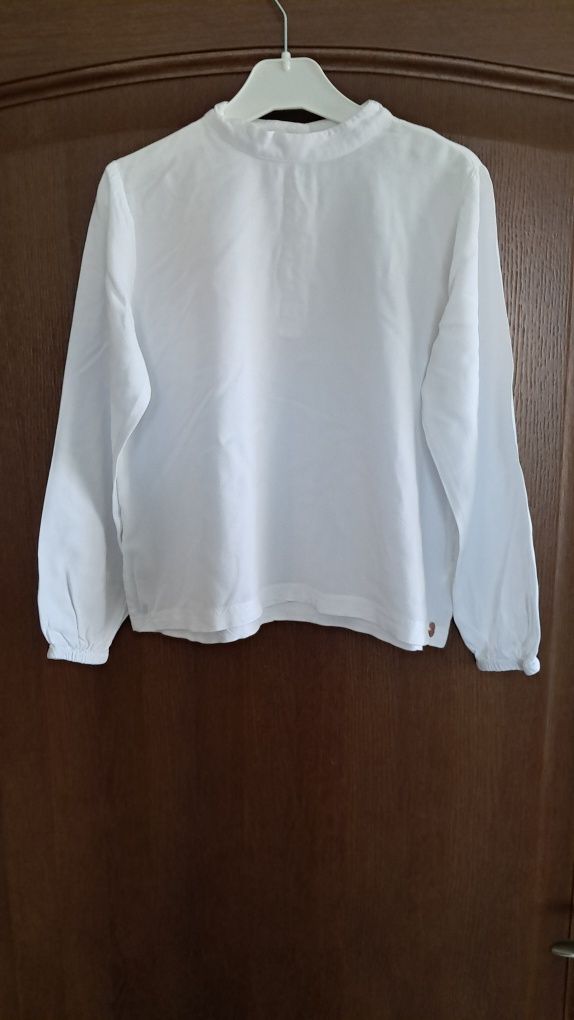 Elegancka biała bluzeczka Coccodrillo 134