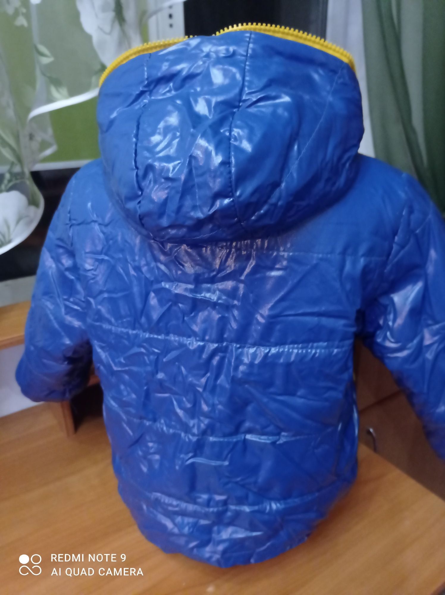 Демисезонная куртка на мальчика
