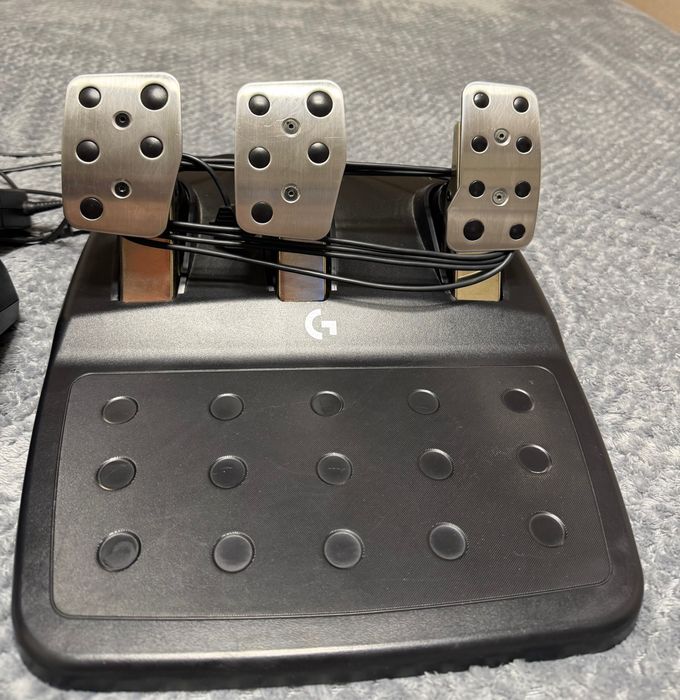 Руль Logitech g923