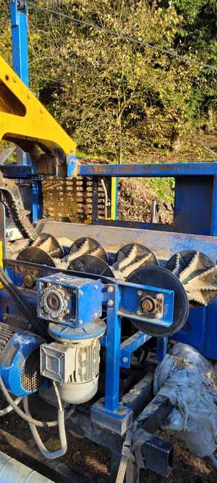 Piło łuparka, kombajn do drewna kominkowego