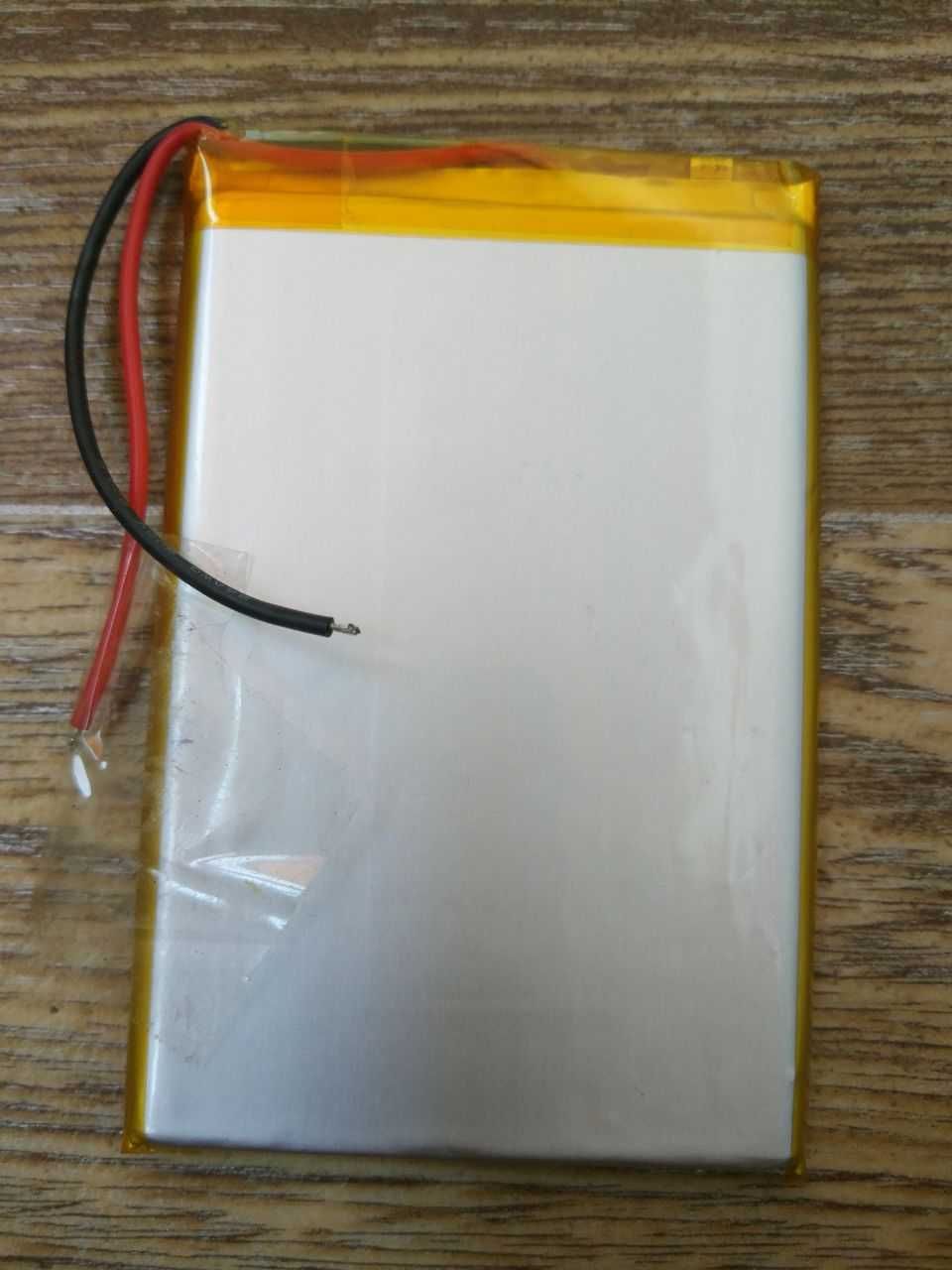 Акумулятор 4000mAh 3.7v 606090  Li-Pol новий