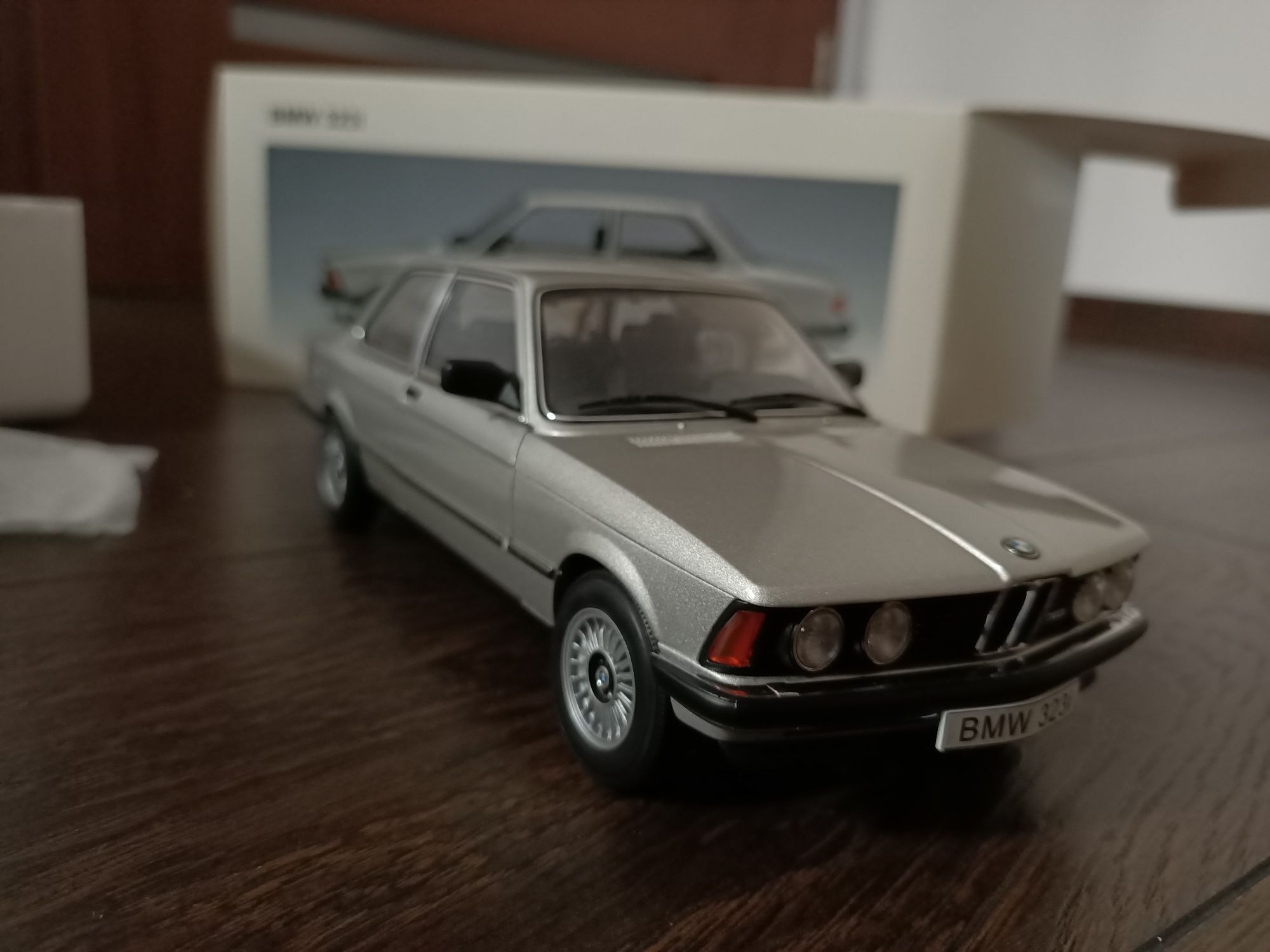 Model 1/18 AutoArt BMW e21 323i 1977, 75112, 1:18