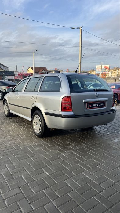 Skoda Octavia Tour Шкода Октавіа Тур 2004-05 р 1,6 MPI бенз 5МКПП