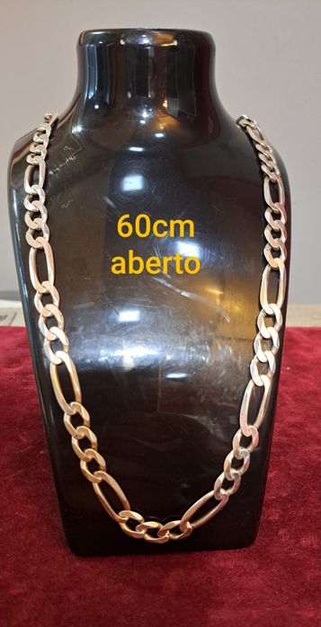 Fio corrente maciça em prata.