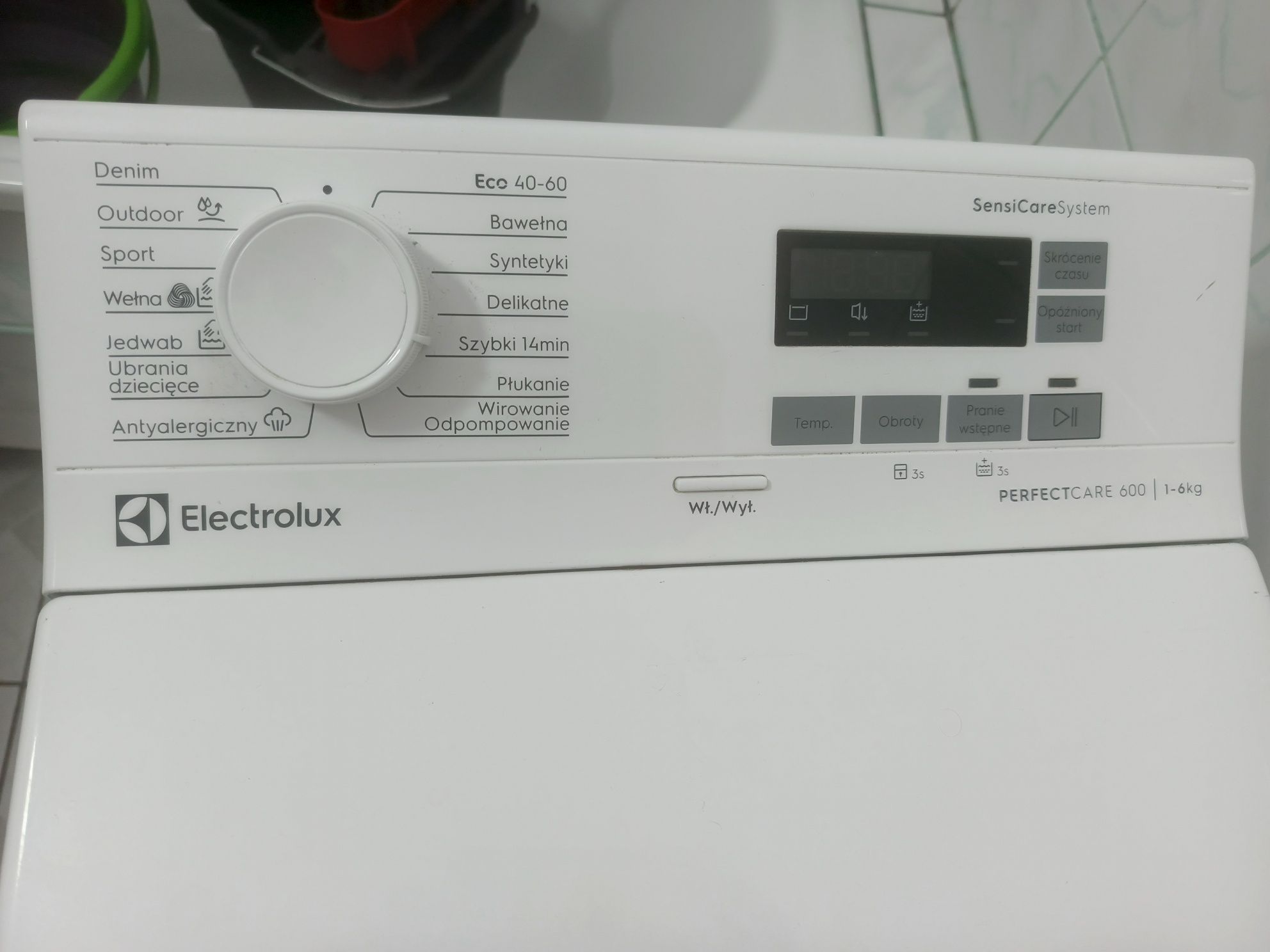 Pralka Electrolux EW6TN25061P PerfectCare 600 6kg 1000obr/min
Pralka