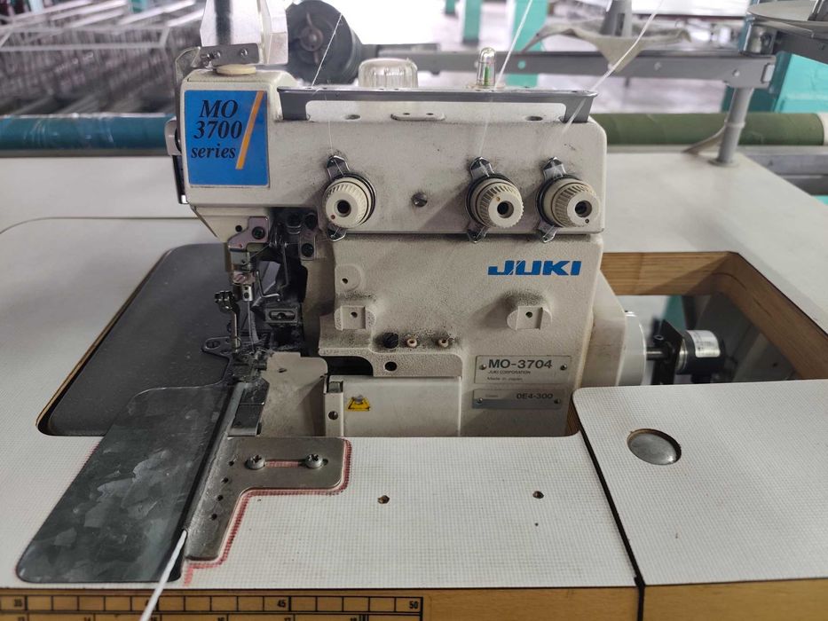 Maszyna do szycia OVERLOCK 3-nitkowy