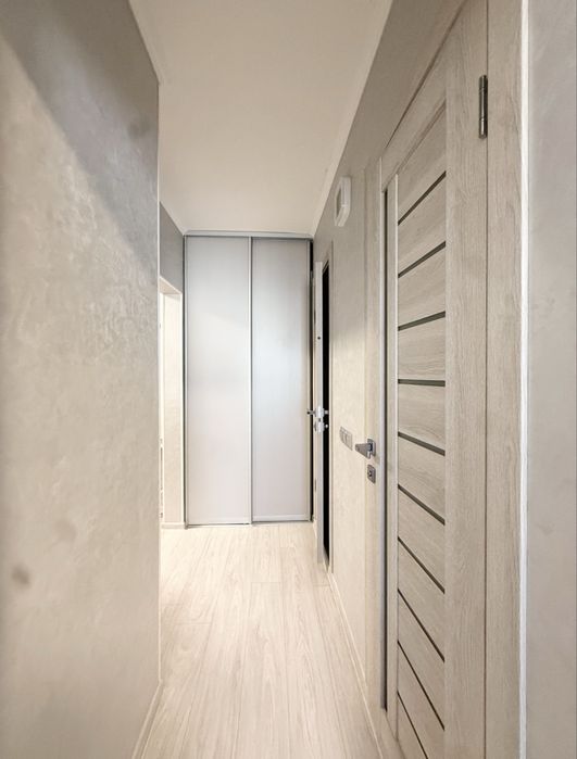 Продаж 2к квартири вул. І.Зріні