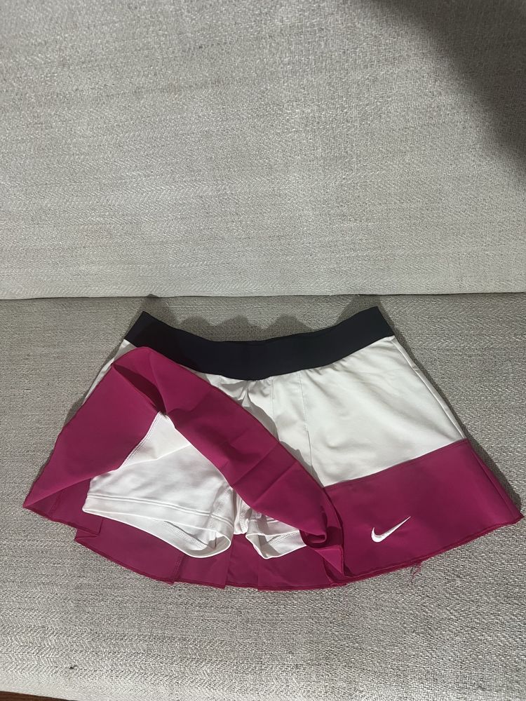 Теннисная юбка-шорти nike