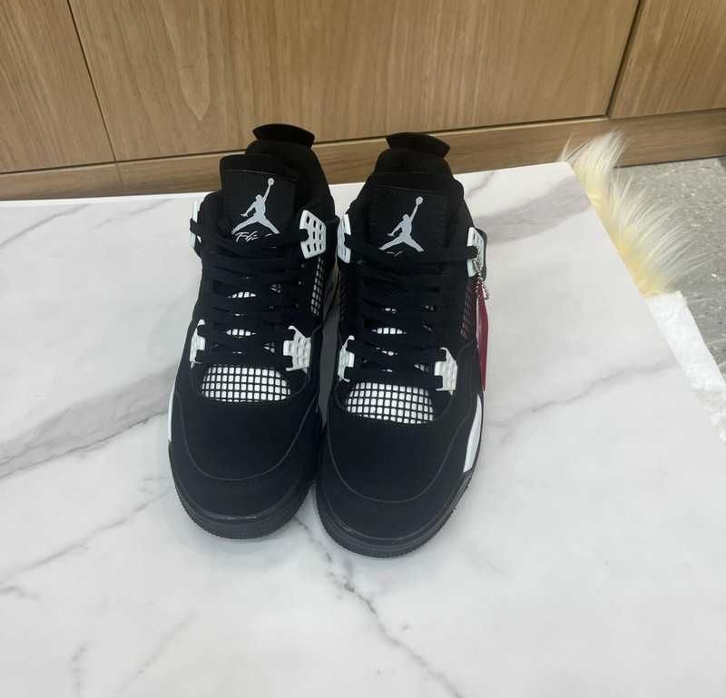 Jordan 4 Retro White Thunder EU.41