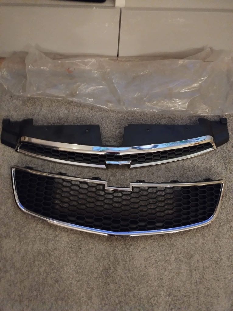 Atrapa Grill Chevrolet Cruze J300