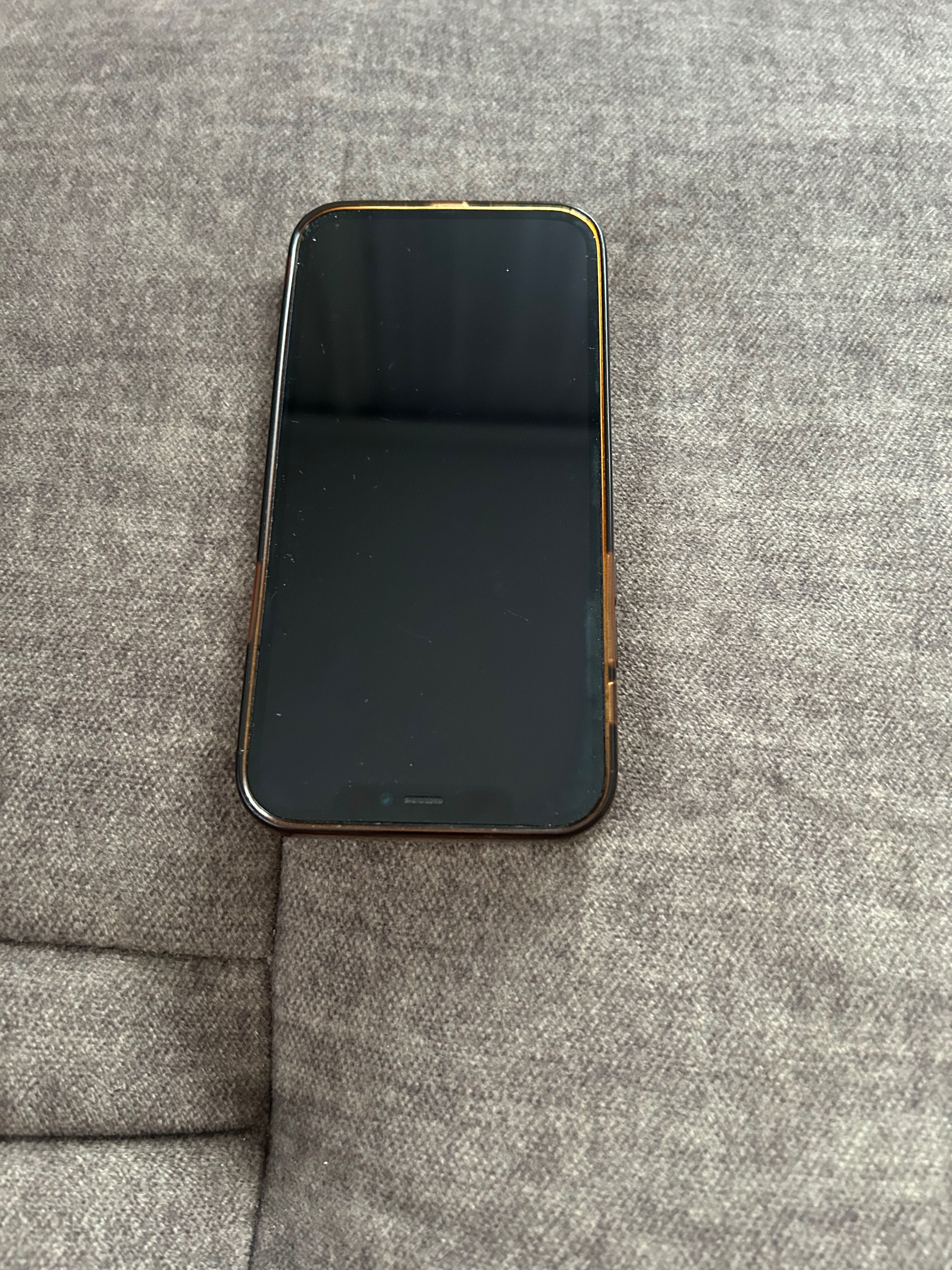iPhone 12 czarny