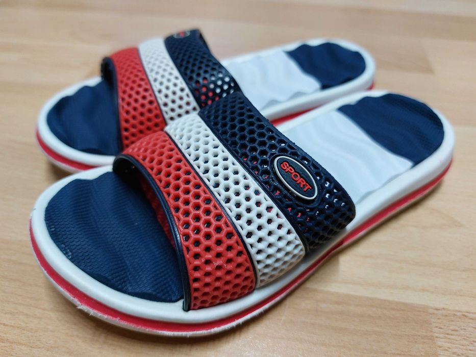Klapki chłopięce, basenowe, buty, rozmiar 34, długość klapka-20,4 cm