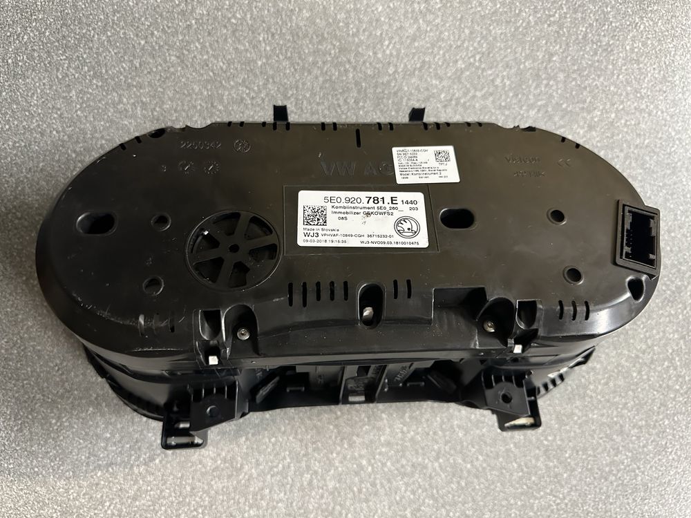 Licznik zegar Skoda 5E0.920.781E