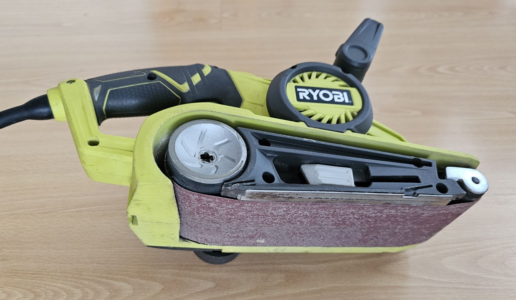 RYOBI EBS800 EBS 800 Szlifierka Taśmowa Czołg 76mm 800Watt ŁADNA