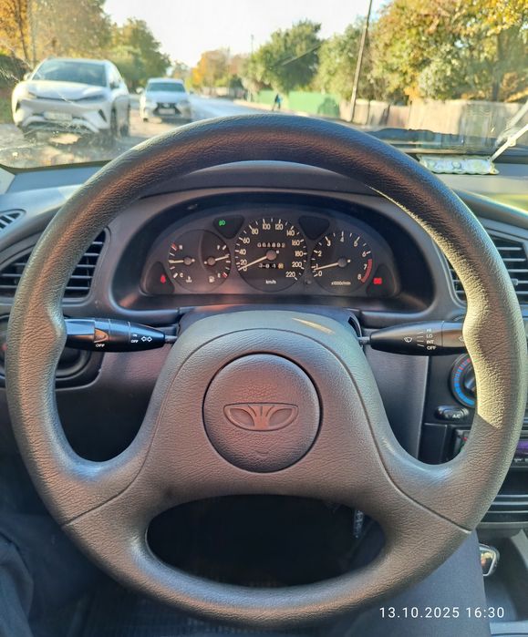 Daewoo Lanos 1.5    .
