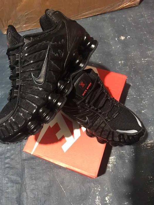 Buty Trampk Nike Shox TL Black Max Orange  R.39