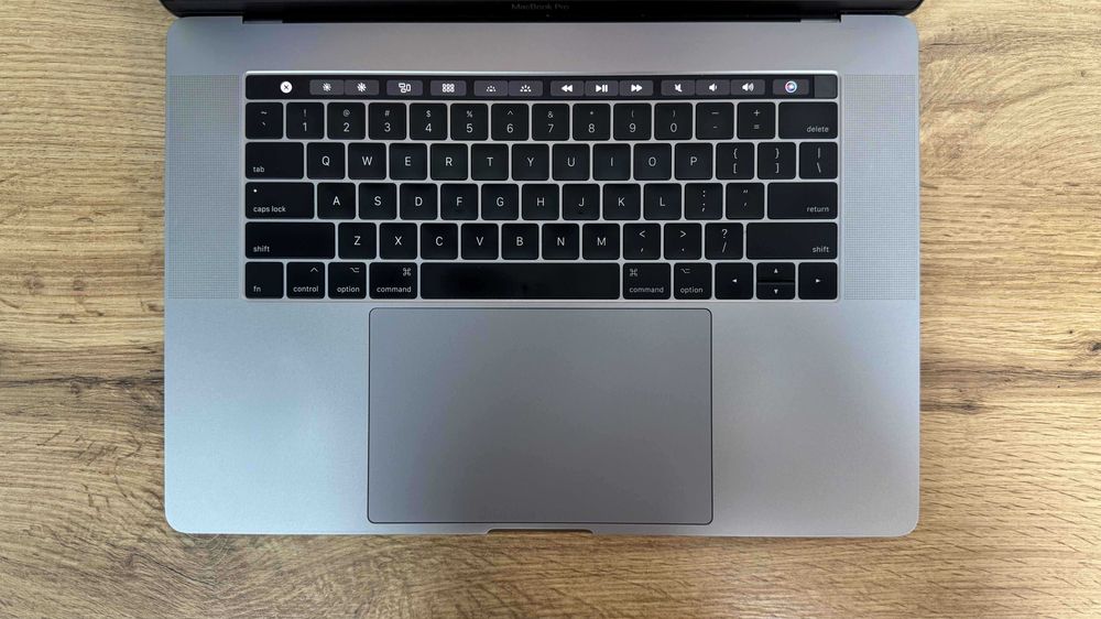 Apple MacBook Pro 15 A1707 – i7 3.1GHz, 16GB - 1TB SSD, Radeon Pro 560