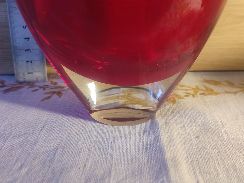 Szklany wazon w kształcie serca