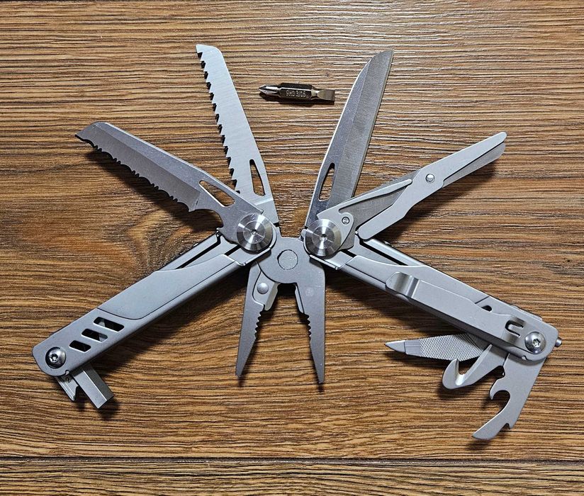 Мультитул  EDC Pocket 18-in-1 95492P з чохлом та знімна біта