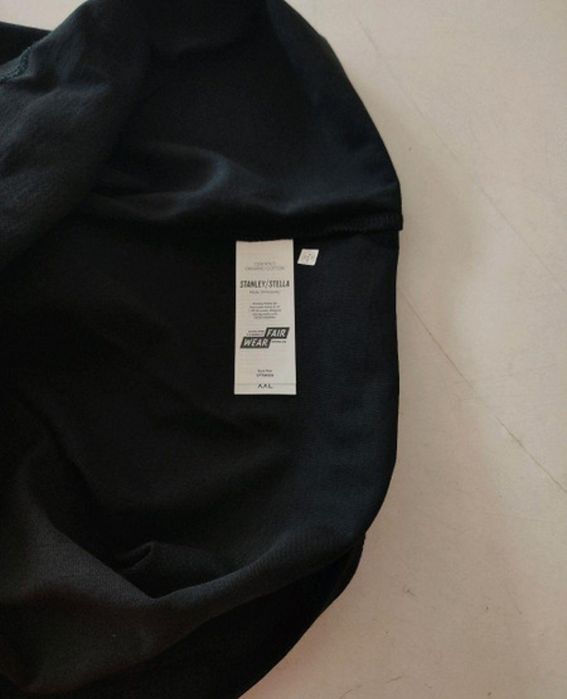 T-shirt Preta Stanley/Stella