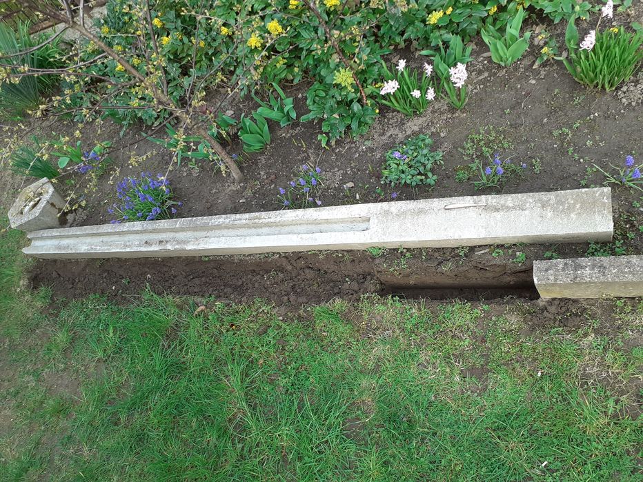 Słupek ogrodzeniowy