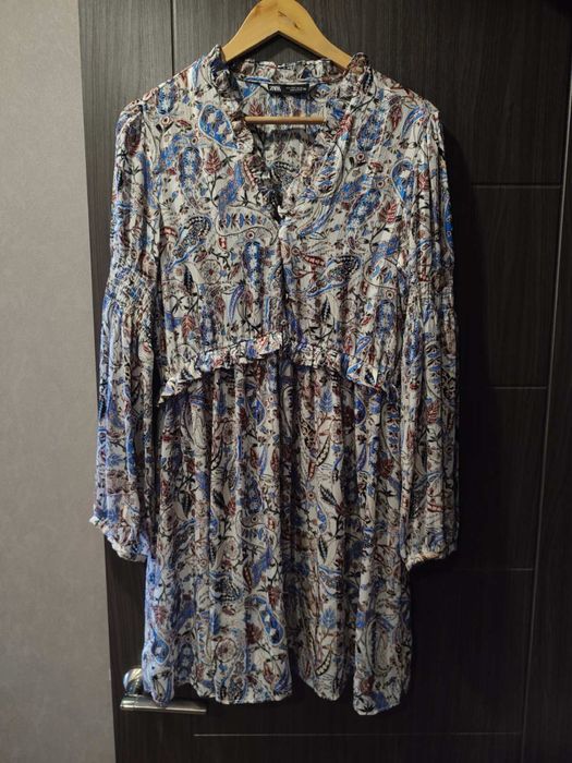 Легкое платья  Zara