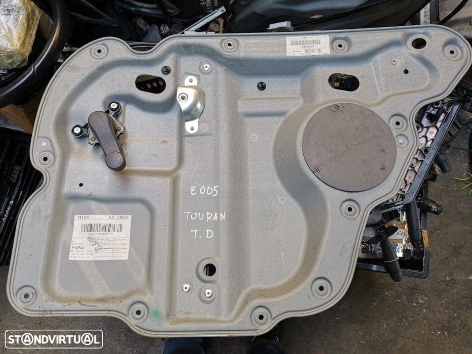 VW TOURAN ELEVADOR TRAS DTO MANUAL