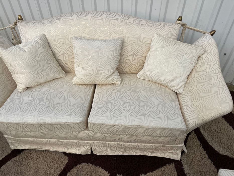 Stylowy komplet wypoczynkowy .