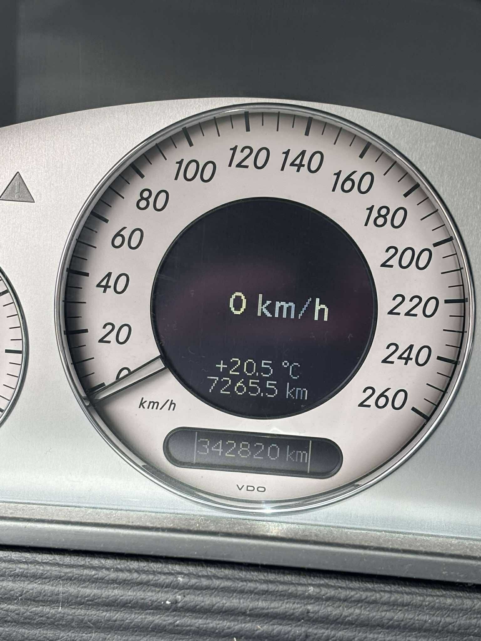 Mercedes W211 E240 + LPG