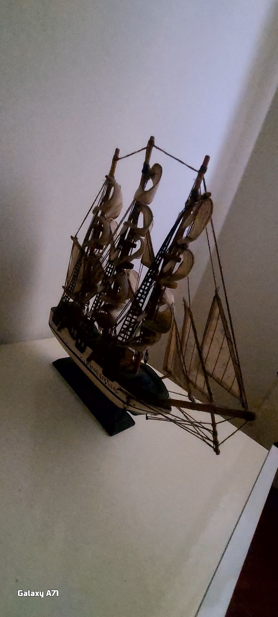 Barco em madeira