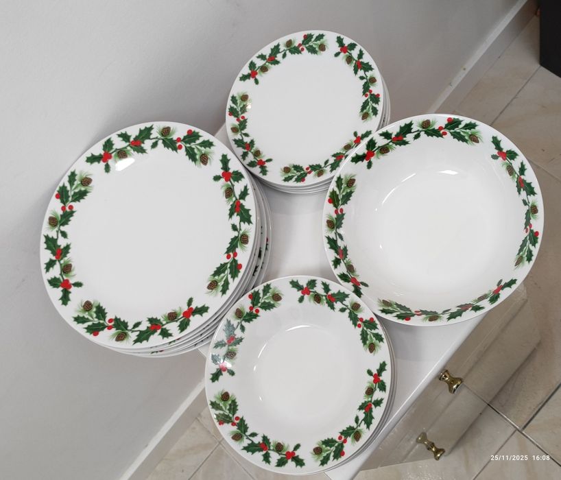 Conjunto de Louça Natalina – 18 peças