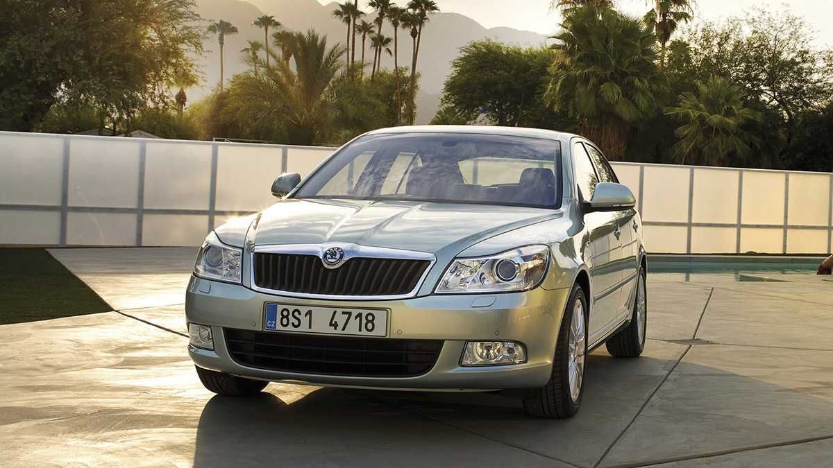 skoda octavia tur a5 a7,8 к-кт бампер капот крило фара панель радіатор