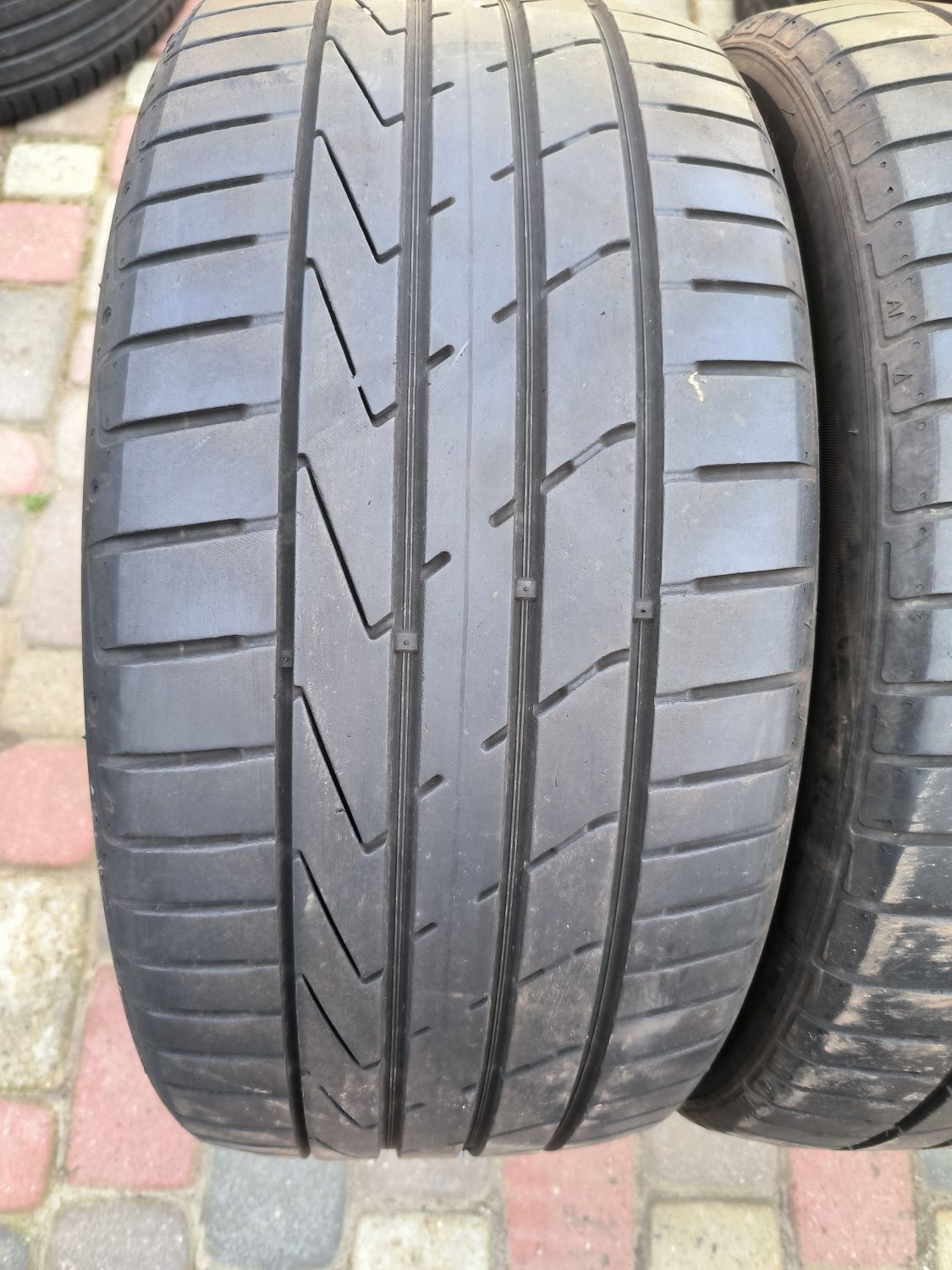 Opony letnie 17 Hankook Ventus S1 Evo2 - 245/45 17