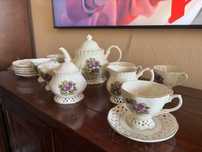 Przepiękny serwis porcelanowy - zestaw do herbaty