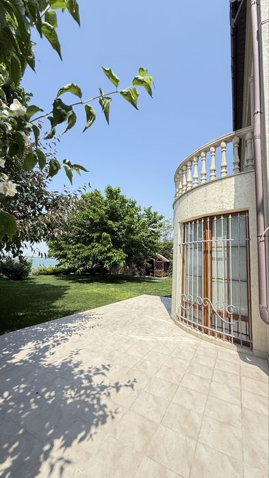 Дом на первой линии моря в РК тартус