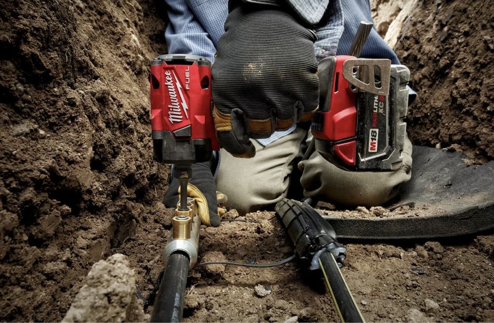 Компактный импульсный гайковерт ½" Milwaukee M18 FUEL™ 2855-20