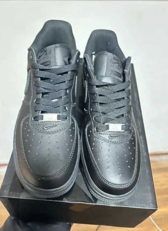 ButyDamskie NikeAirForce1Black Trampki Supreme Roz.44