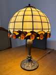 Piękna lampa witrażowa